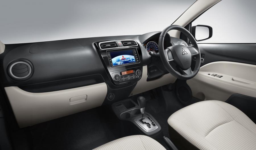 Mitsubishi Mirage 2011 года  (фото 3 из 4)